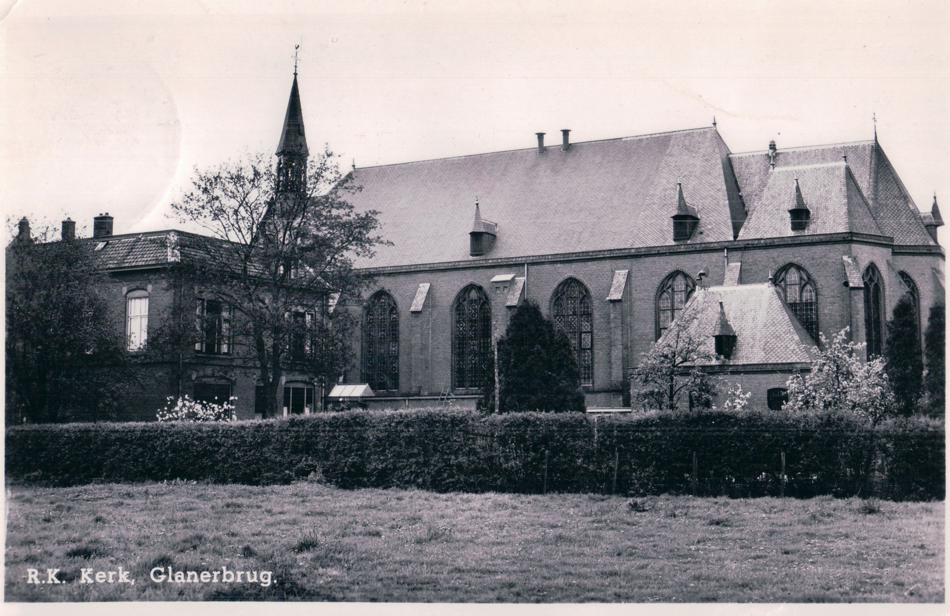 Glanerbrug-rk-kerk-1953-2a59ef42.jpg