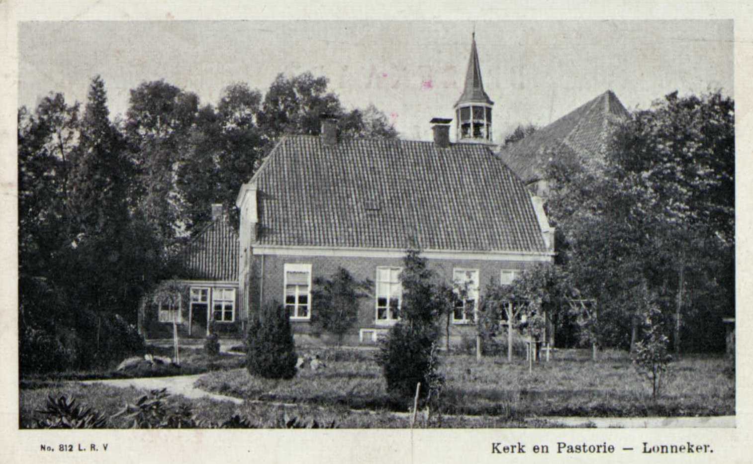 Kerk-en-pastorie-Lonneker.jpg
